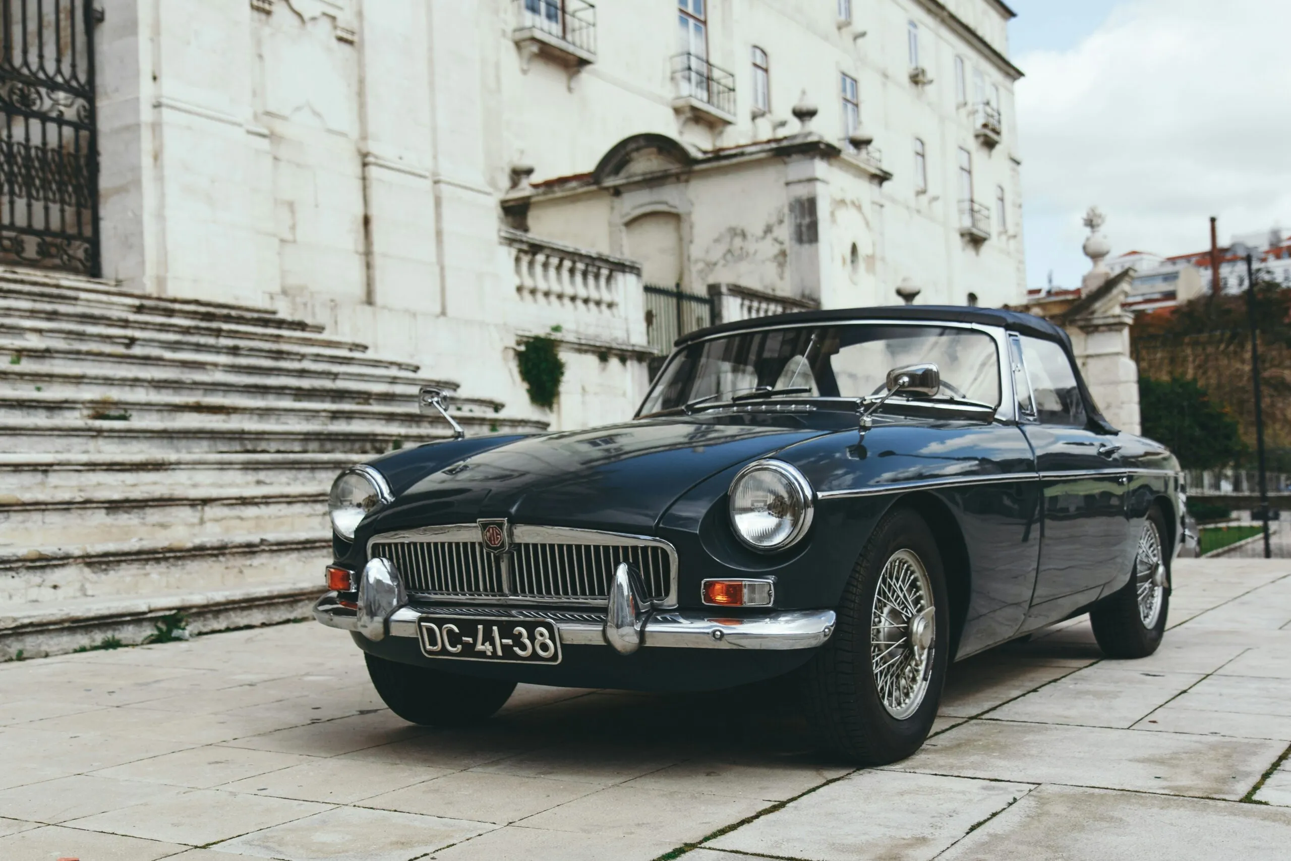 The Ultimate Guide to Buying a Classic Car in the UK
